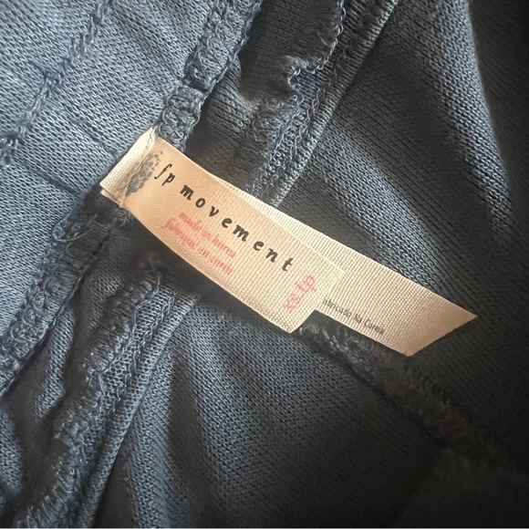 Free People Movement Blue Joggers, Pockets, Side Panel, Size XS - Picture 5 of 10
